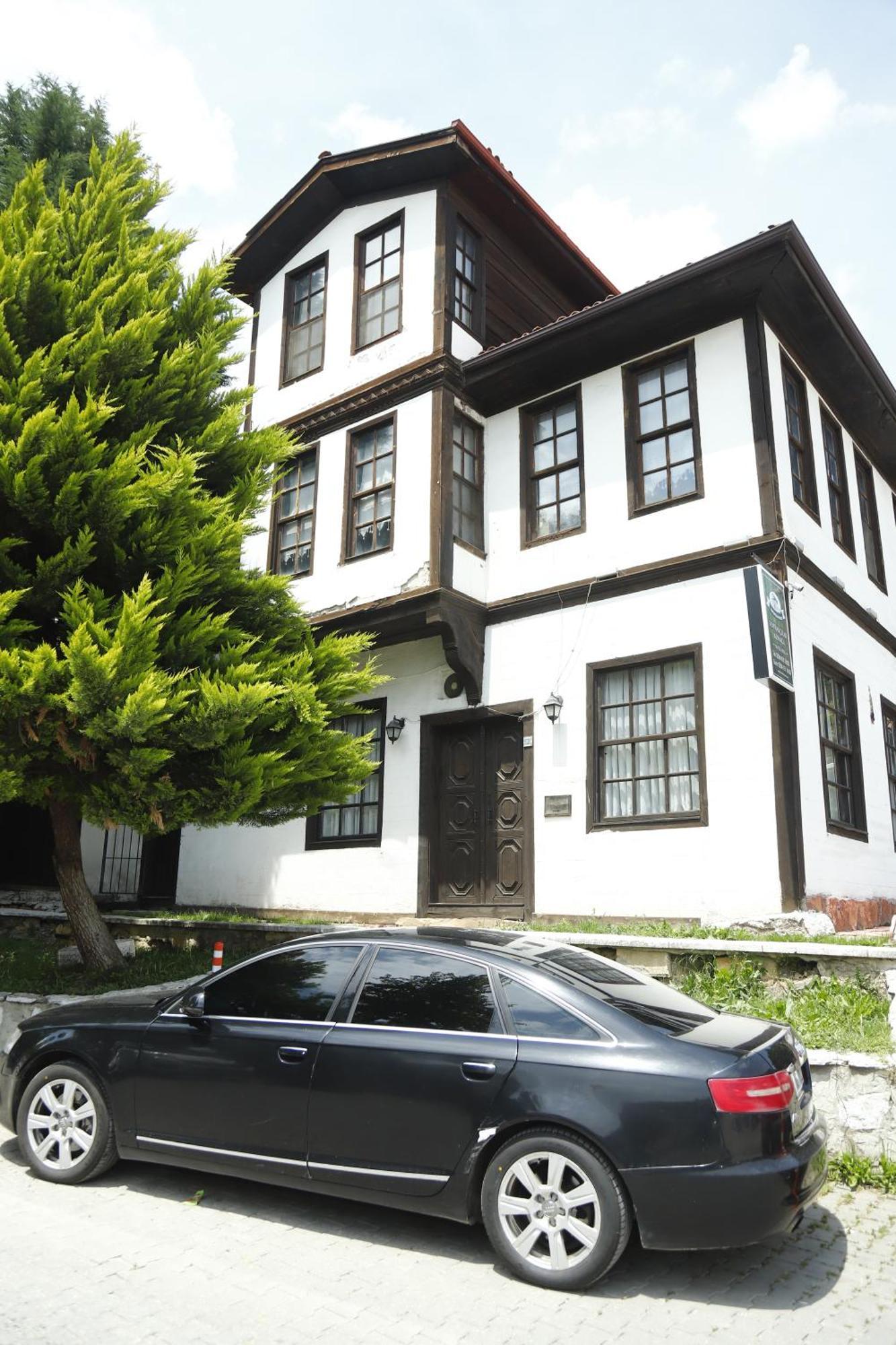 샤흐메란 코낙 부티크 오텔 호텔 카스타모누 외부 사진